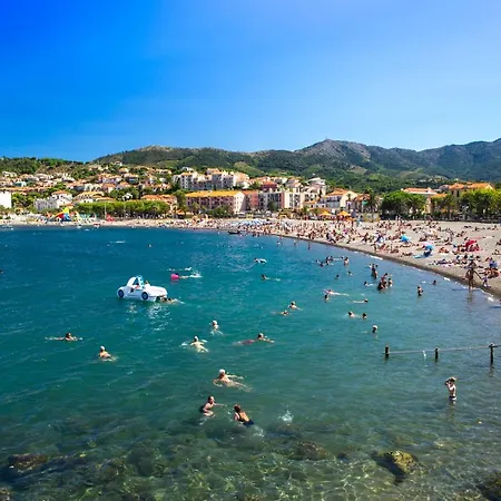 Camille منتجع 3*